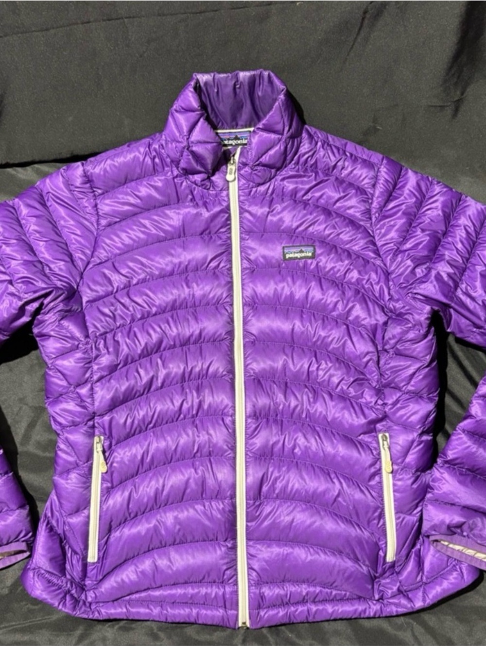 Patagonia Women's Vibrant Purple Packable Down Puffer Jacket